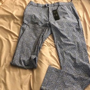 Greyson golf pants with wolf print
